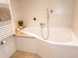 Große Badewanne