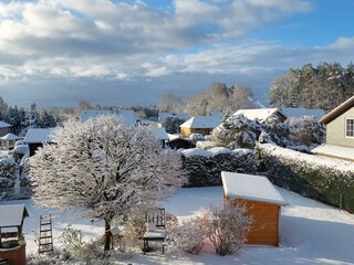 Gartenhaus im Winter
