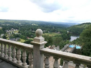 Castle Spa Outdoor Recording 10