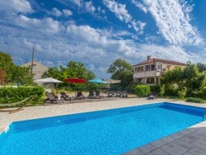 Holiday apartment Michele with large heated pool 50m2 and sea view - Nerezine - image1