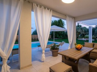 Villa Tar Outdoor Recording 3