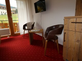 Sitzgelegenheit mit Anrichte Gästezimmer Buche II
