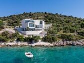 5-star Seafront Villa Roots with private, heated pool