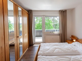 Schlafzimmer 1