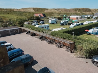 hauseigene Stellplätze, Fahrradunterstand