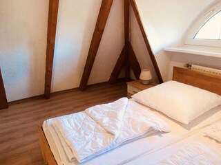 Schlafzimmer-neue Matratzen 04-2025