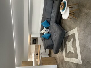 2F284314-9CD7-4C3D-9F50-61B4F44E0E18