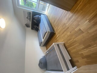 71E6EF5B-CA3C-411D-8A9B-996EB21F9C2A