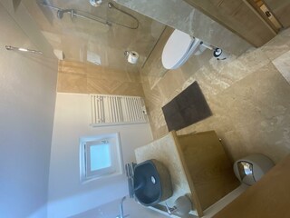 5C662D8F-4917-43DC-A895-E7B8AAE85531