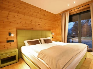 Schlafzimmer mit Doppelbett - Hausteil A