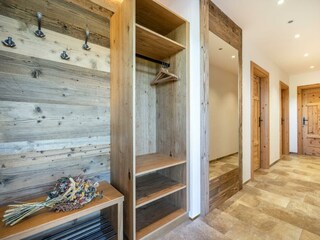 Vorraum mit Garderobe