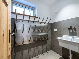 Abstellraum mit Skischuhtrockner