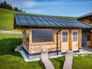 Chalet mit Saunahütte