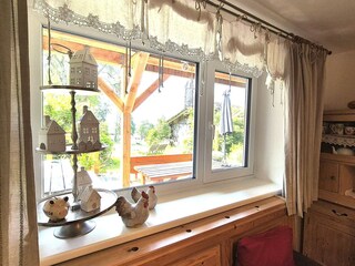 Fenster mit Aussicht zum Garten