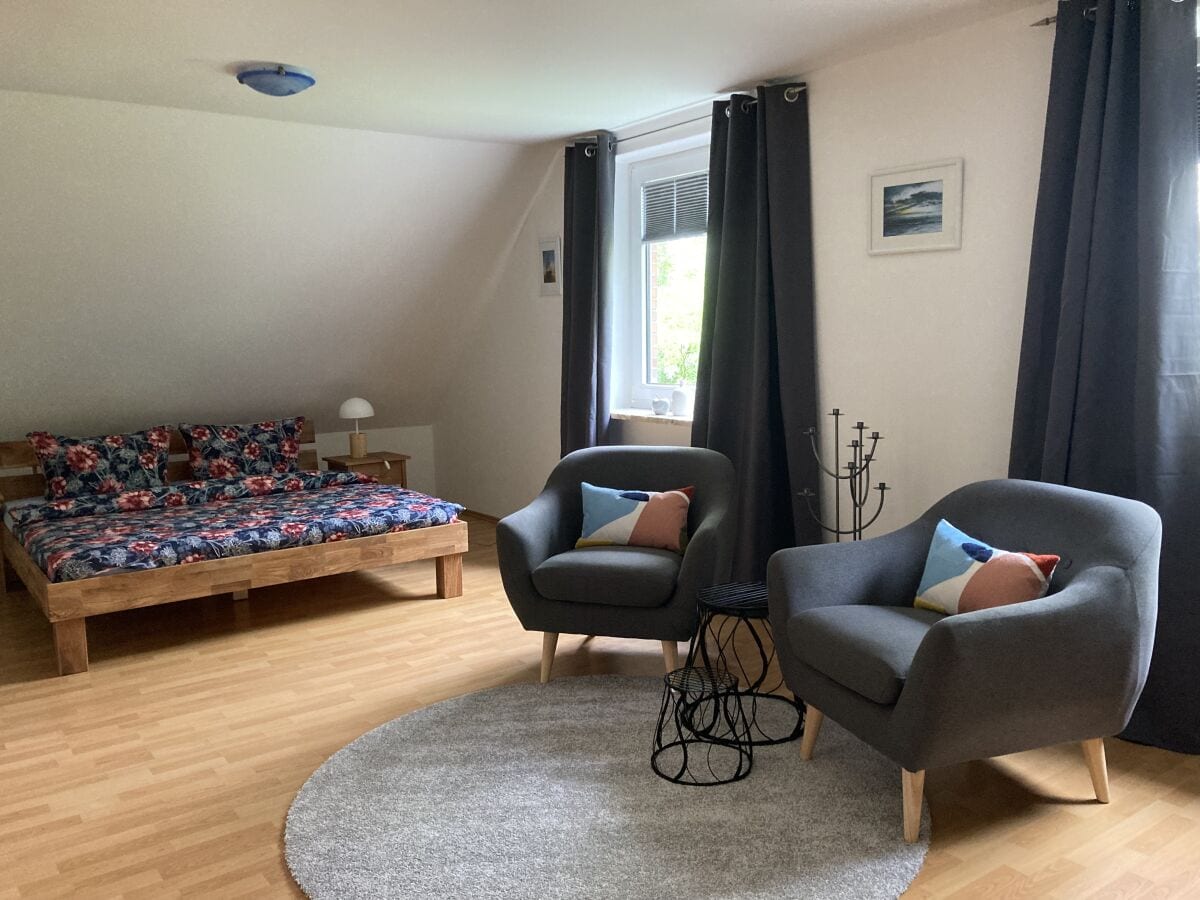 Schlafzimmer im OG mit Doppelbett