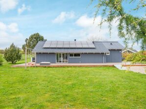 8 Personen Ferienhaus in Børkop-By Traum - Høll - image1