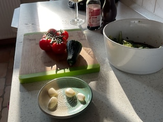komplett eingerichtete Küche