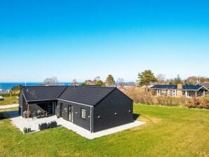 9 Personen Ferienhaus in Glesborg - Fjellerup Strand - image1