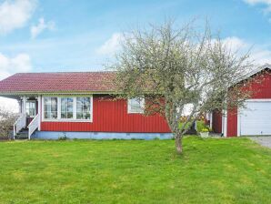 4 Personen Ferienhaus in LÅNGASJÖ - Skruv - image1