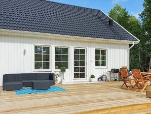 4 Personen Ferienhaus in NORRTÄLJE-By Traum - Rävsnäs - image1