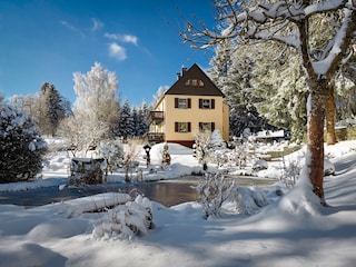 Ferienwohnungen Grimm (Winteransicht)