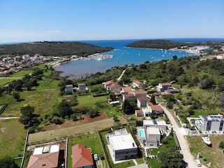 Luftaufnahme der luxuriösen Villa Paltana