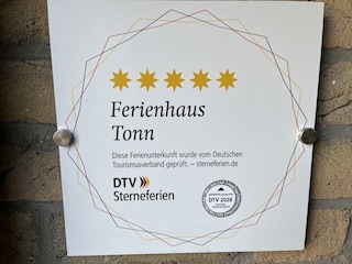 Plakative Auszeichnung für unser Ferienhaus