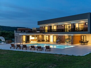Villa Sinj Buitenaudio-opname 6