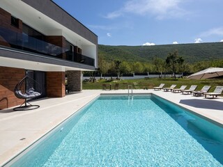 Villa Sinj Buitenaudio-opname 11