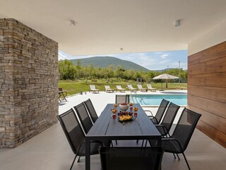 Villa Sinj Buitenaudio-opname 12