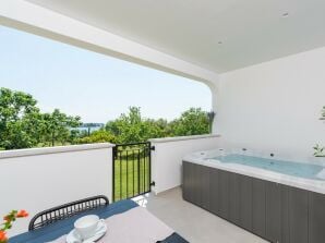 Holiday house Saladinka with Whirlpool - Poreč - image1