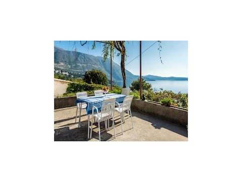 Guest House Fontana - Two Bedroom Apartment with Terrace and Sea View