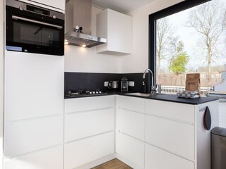 House boat Uitwellingerga Features 7