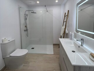 Holiday house Puerto Banus Features 35