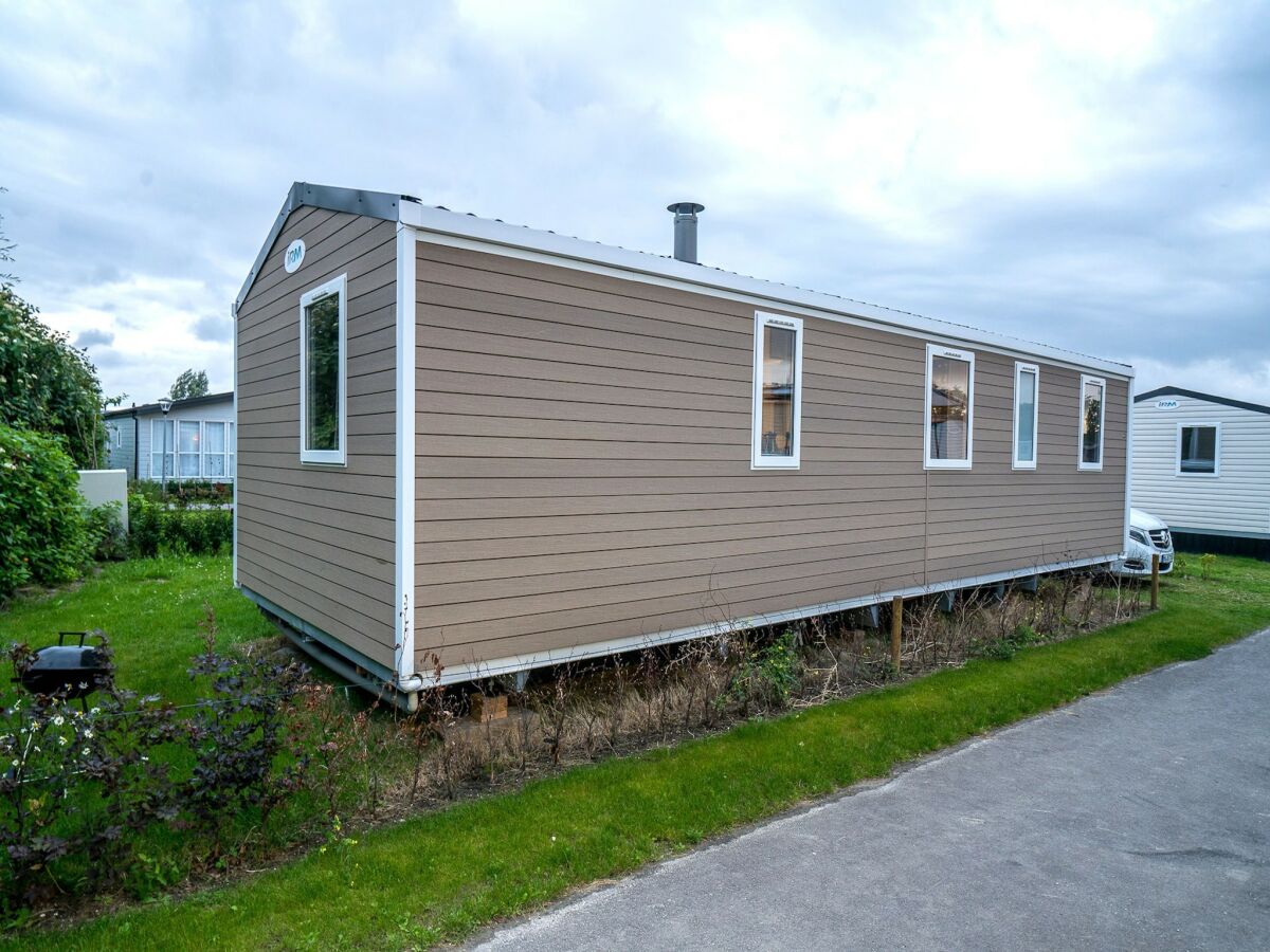 Chalet in Oostkapelle nahe Strand & Pool