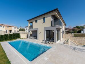 Moderne Villa mit Pool und überdachter Terrasse - Brtonigla - image1