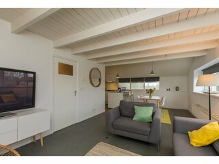 Apartment Vrouwenpolder Features 9