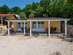 Maison de vacances captivante à Tribanj près de la mer - Tribanj - image1