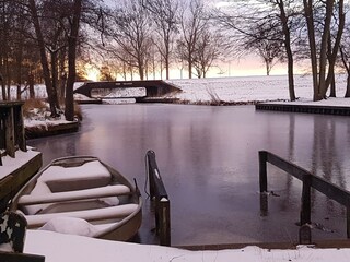Farmhouse Giethoorn Environment 32