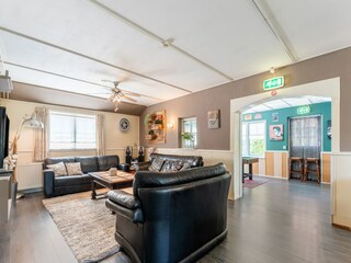 Farmhouse Giethoorn Features 13