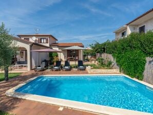 Holiday house Bezauberndes Ferienhaus mit privatem Pool - Novigrad (Istria) - image1