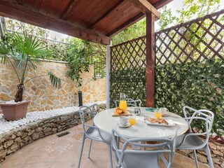 Appartement Arbanija Buitenaudio-opname 8