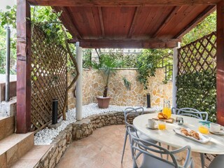 Appartement Arbanija Buitenaudio-opname 14