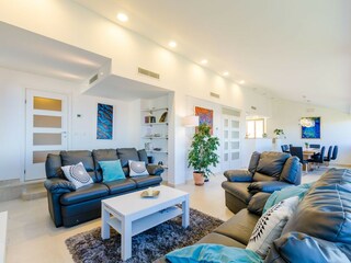 Villa Mlini Caratteristiche 11