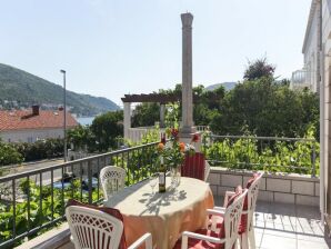 Villa Celenca - Two Bedroom Apartment with Balcony and Sea View - A3