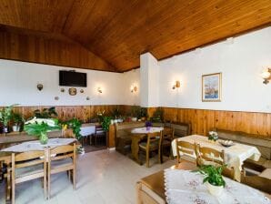 Holiday house Guesthouse Moretic - Double Room with Garden View 1 - Orasac - image1