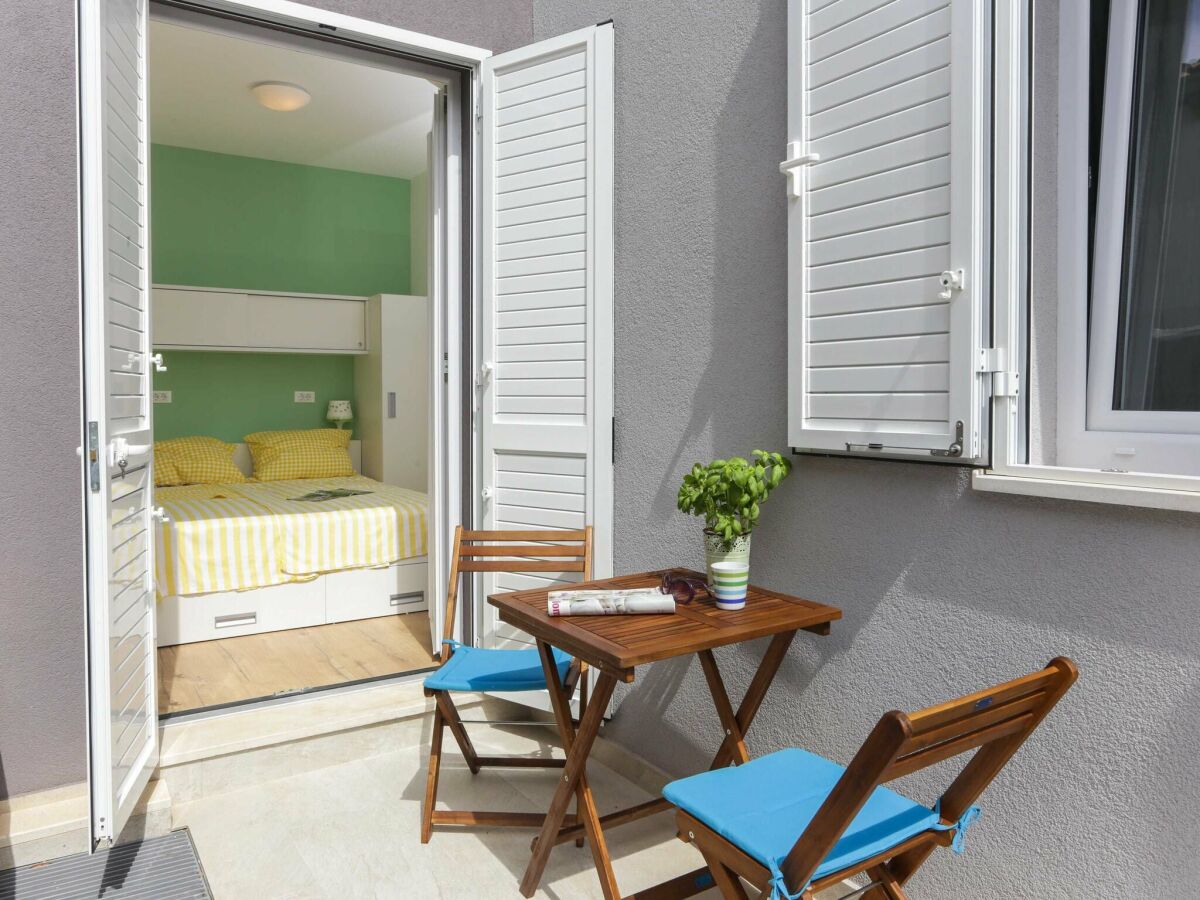 Apartments Villa Karmen Apartment mit 1 Schlafzimmer und Terrasse