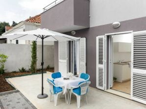 Apartments Villa Karmen - Appartamento Comfort con 1 Camera da Letto con Terrazza (Marine) - Ragusa - image1