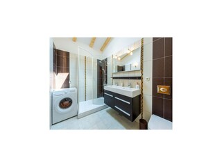 Villa Brsecine Features 9