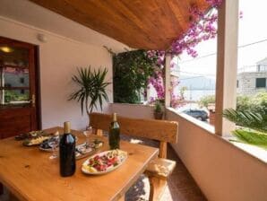 Appartamento Apartment Nina & Kate - Comfort One Bedroom Apartment with Terrace and Sea View - Calcolo - image1